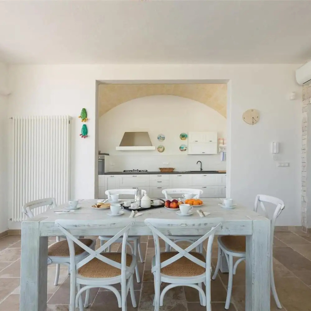 1619 Villa Eneide in Pescoluse Posto Vecchio