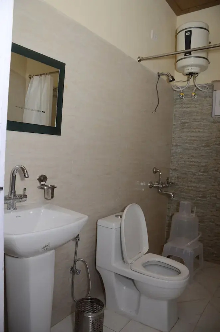 Majkhali Woods Ranikhet By Himalayan Eco Lodges