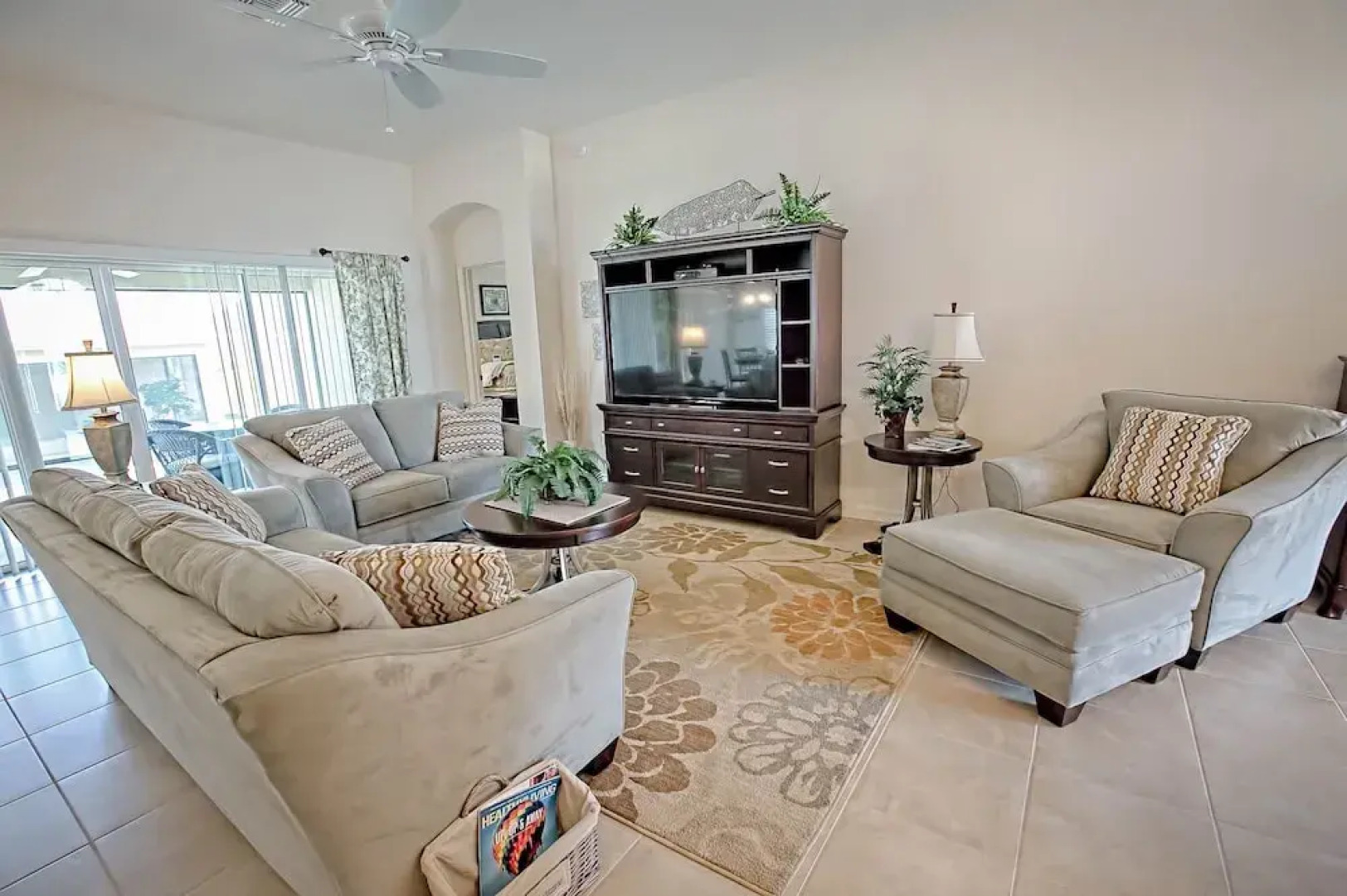 Yuma Place Home 3 Bedroom by The VIR Group