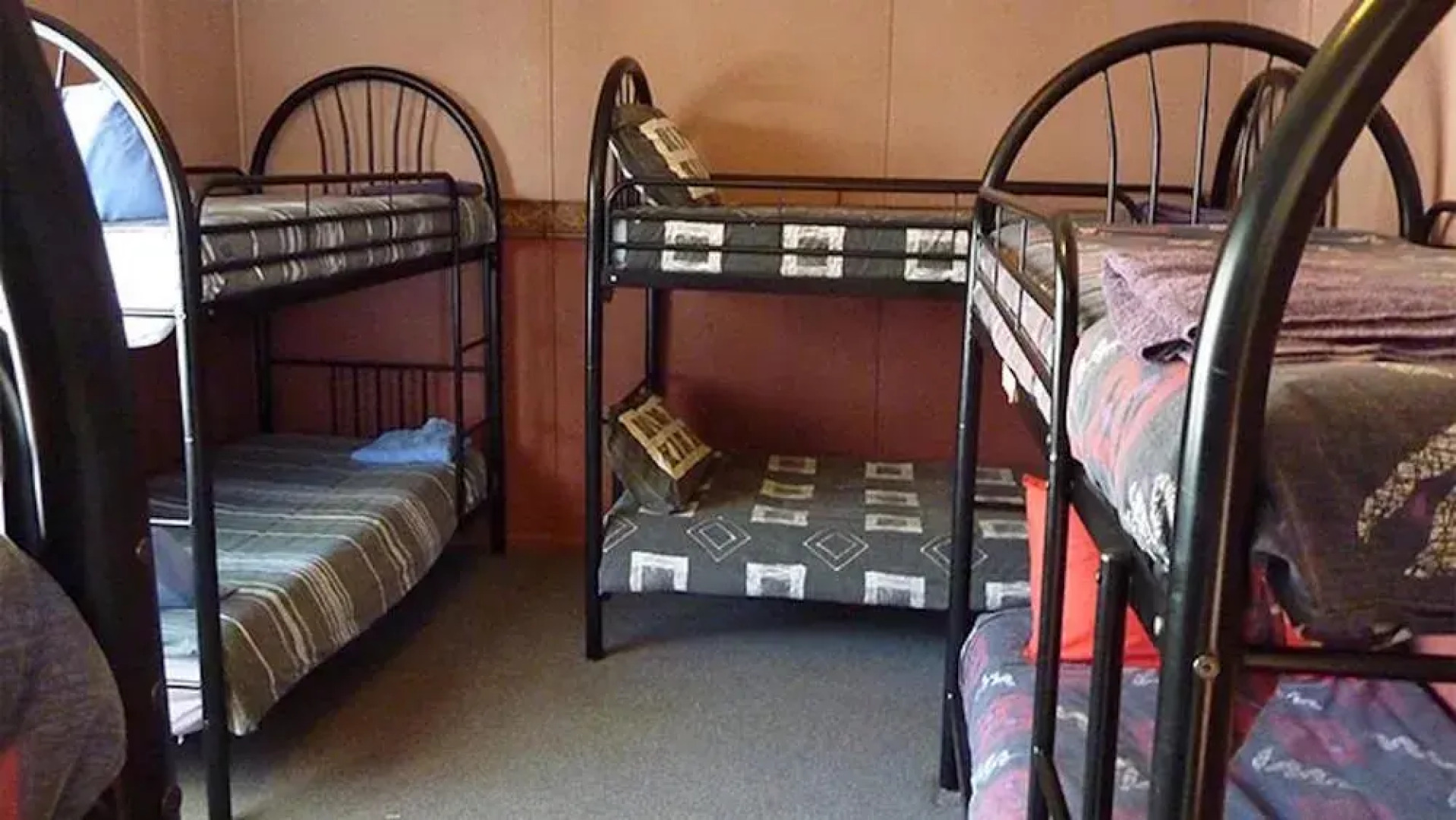 Little River Inn - Hostel