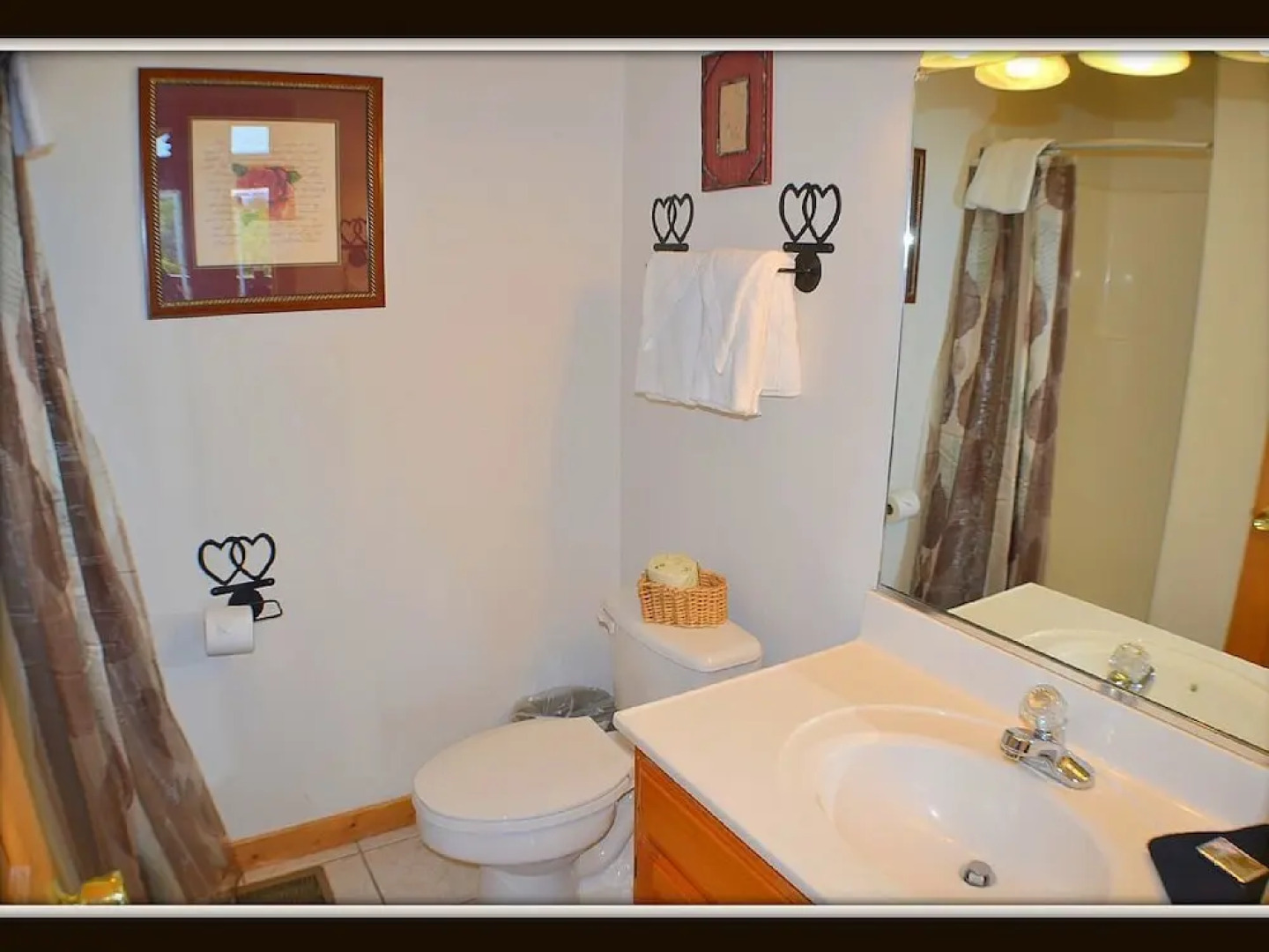 Amore Mountain Retreat - 1 Br cabin by RedAwning