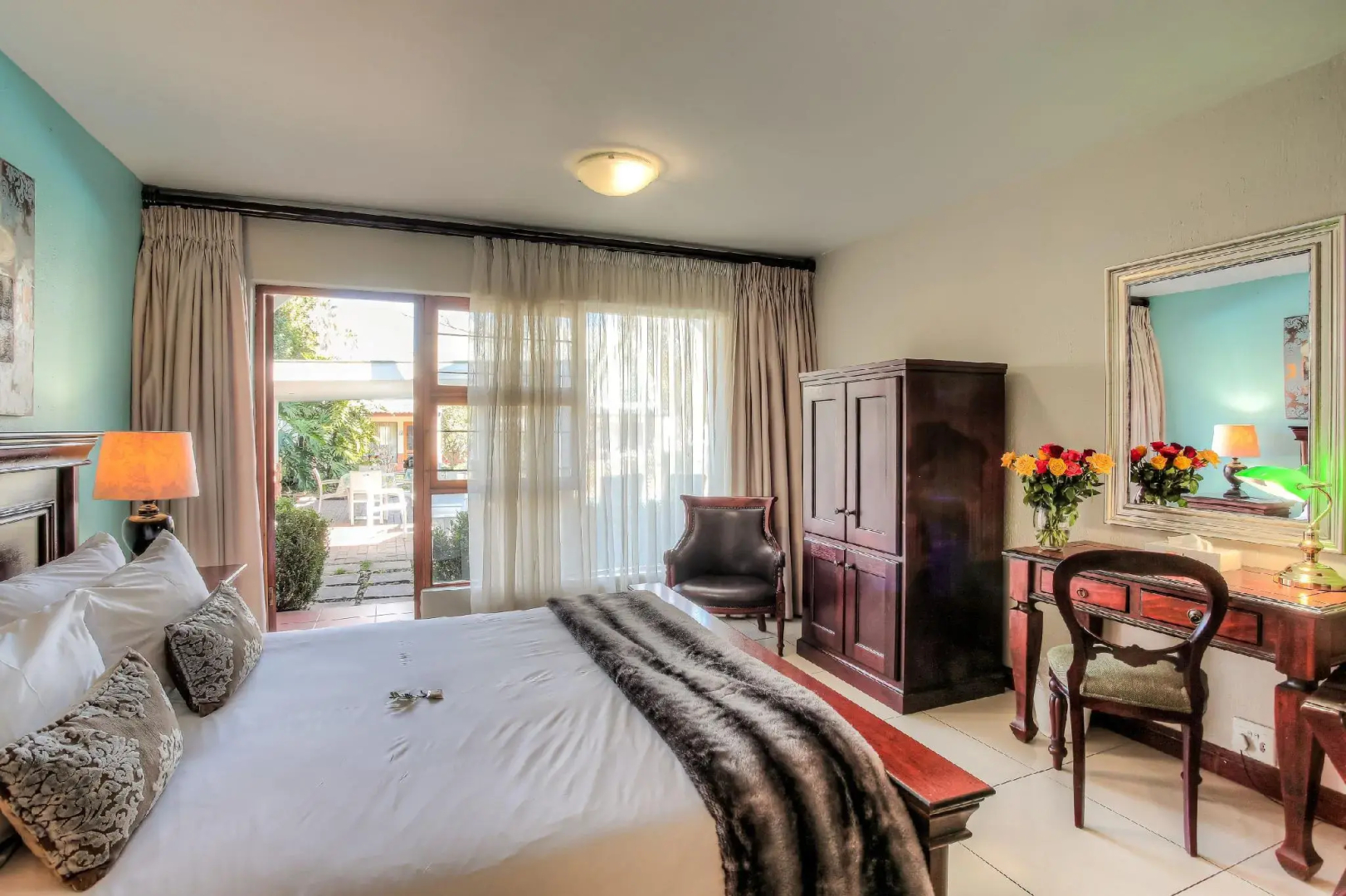 Sunninghill Guest Lodge