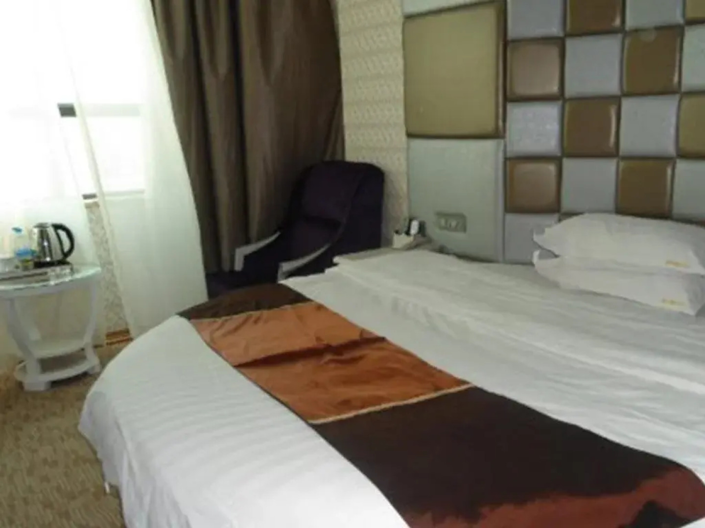 zhejiang Business Hotel