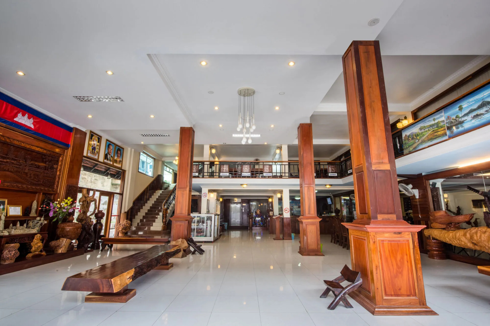 Seng Hout Hotel