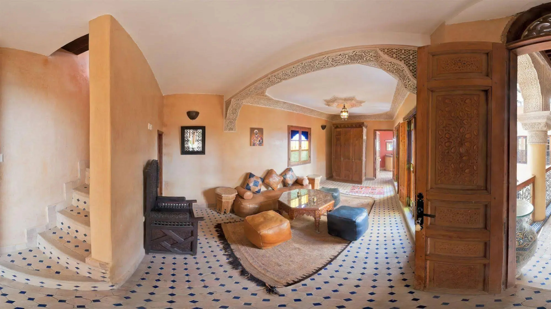 Riad Layalina