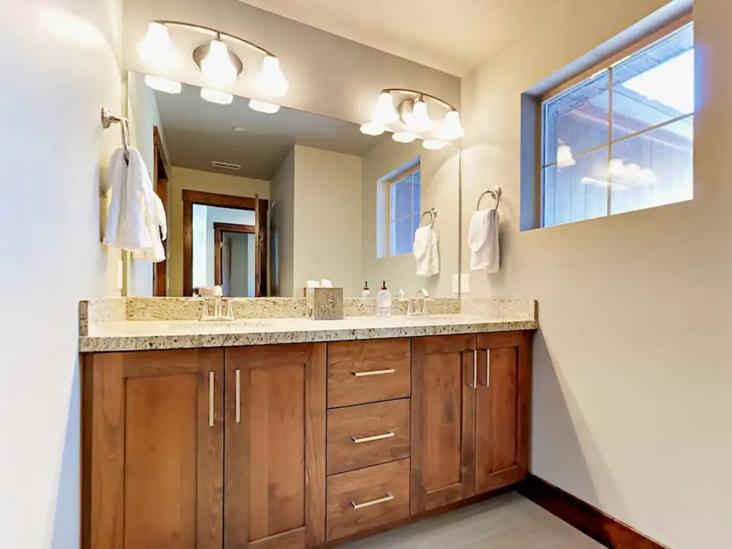 13285 Alexis Drive Townhouse 5 Bedrooms 4.5 Bathrooms Townhouse