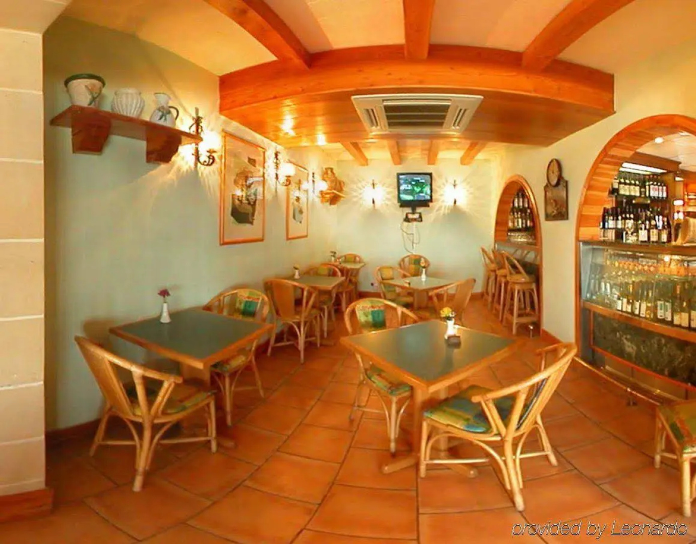 Mediterranea Hotel & Suites