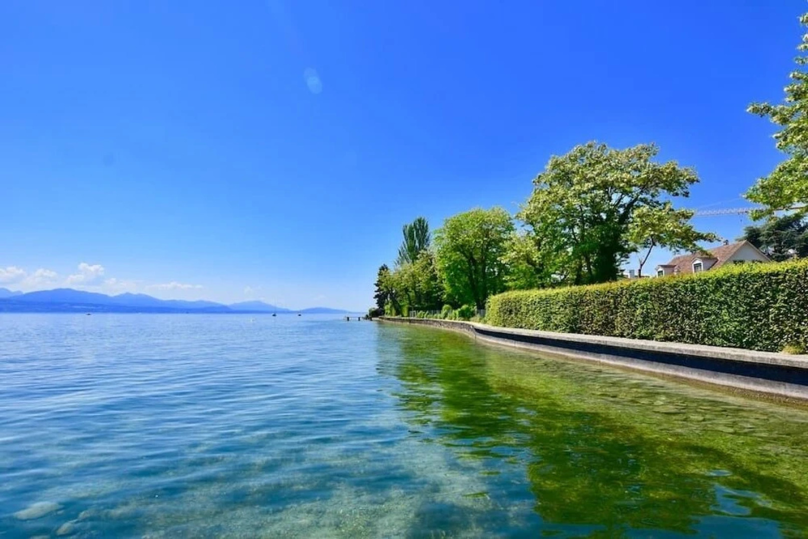 EPFL 3BD The Lake Villa in St Sulpice