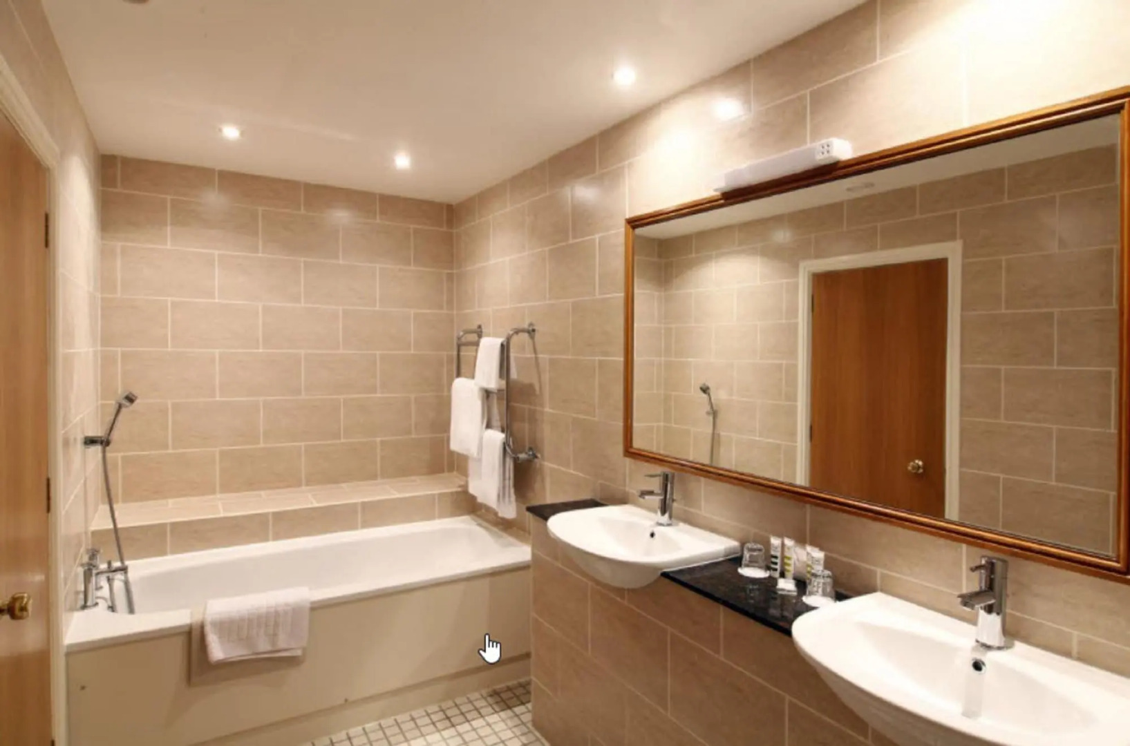 Foxfields Country Hotel