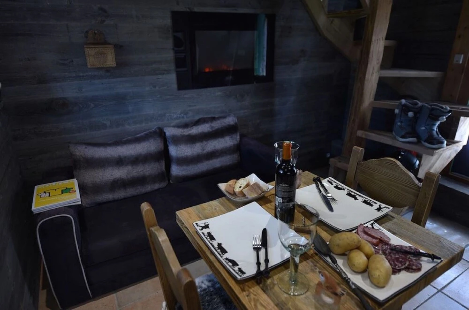 Chalet With one Room in Montriond, With Wonderful Mountain View, Furni