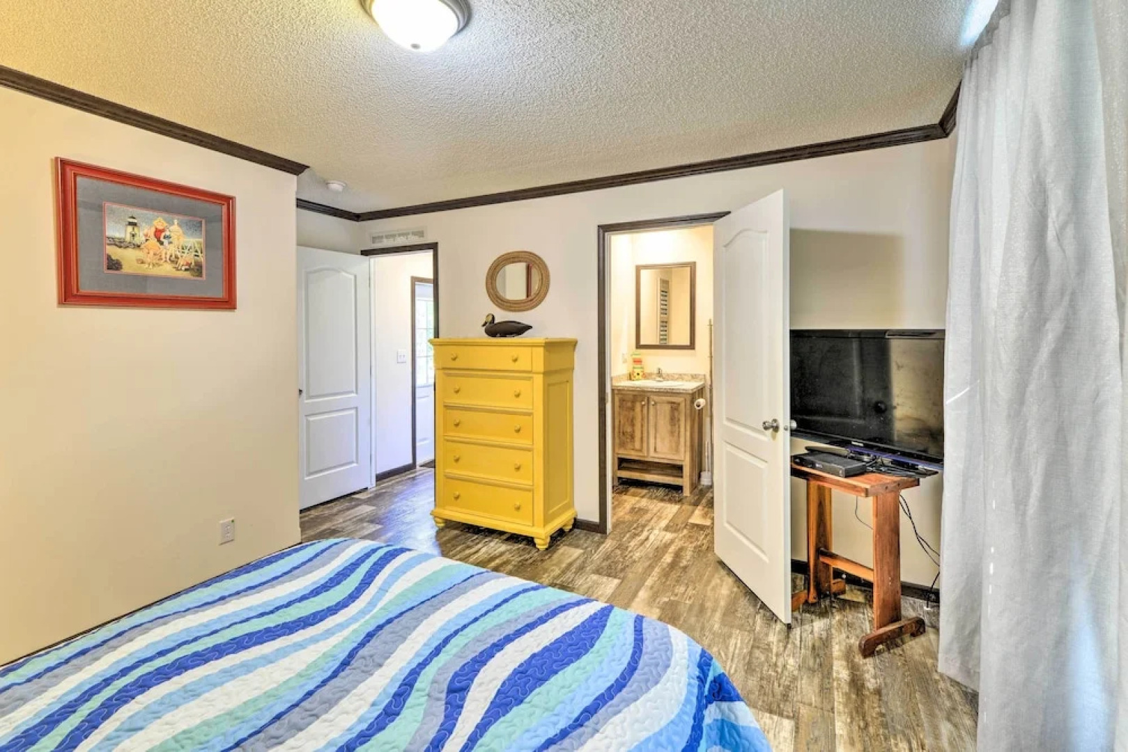 'pelican Place' Coastal Cottage Walk to Back Sound