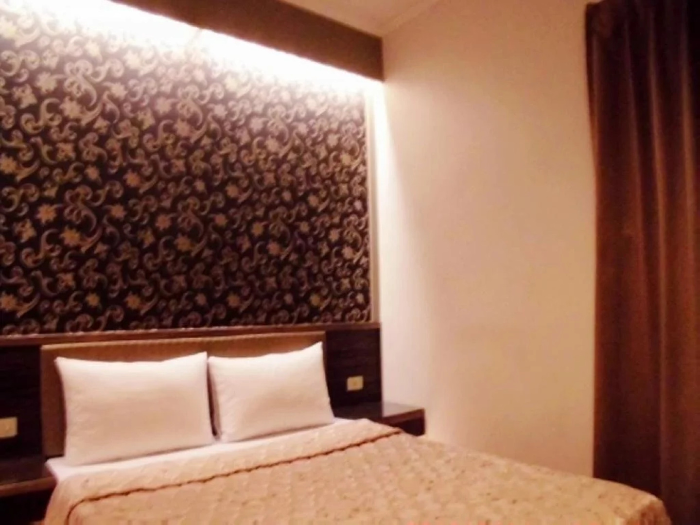 Baseball exquisite hotel