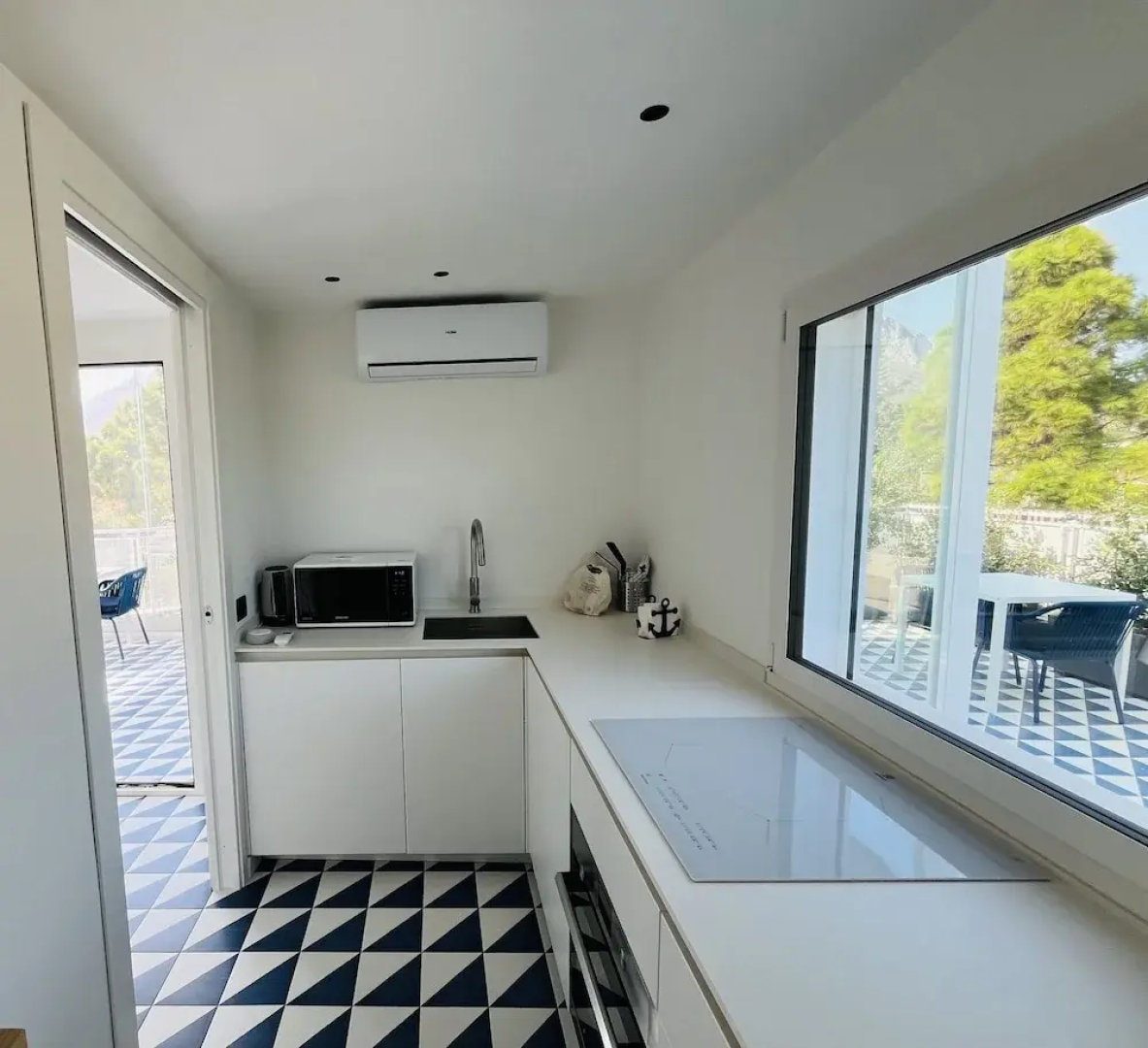 Marina Boutique Rooms