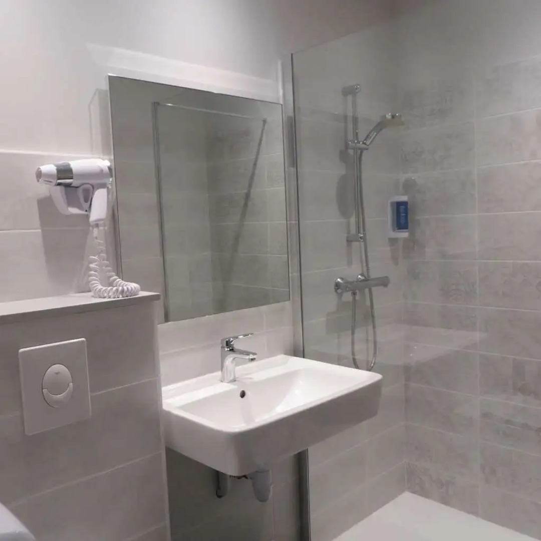 Brit Hotel Dijon Hermes