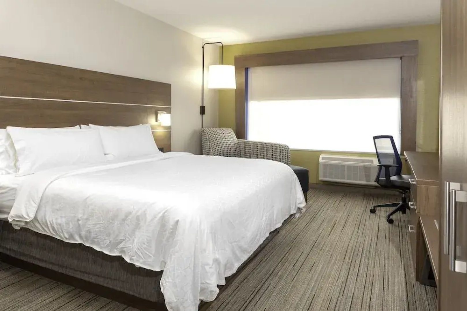 Holiday Inn Express & Suites Phoenix East Gilbert an IHG Hotel