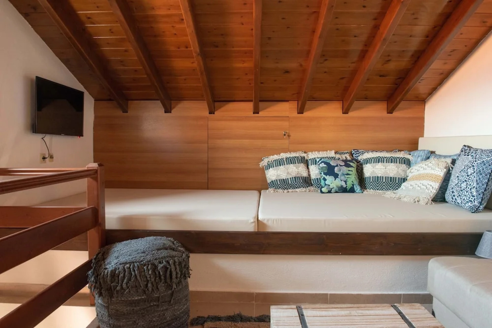 Dandy Villas Nea Roda Melodic Waves