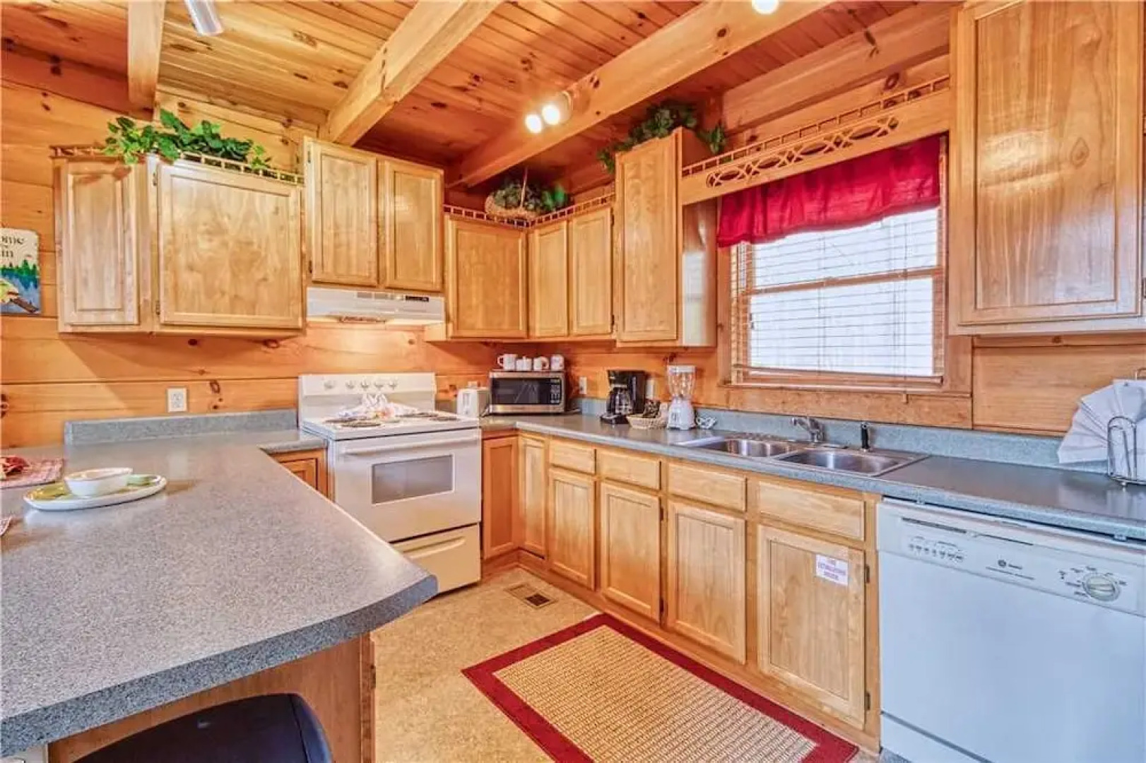 Above Ole Smokys Clouds - One Bedroom Cabin