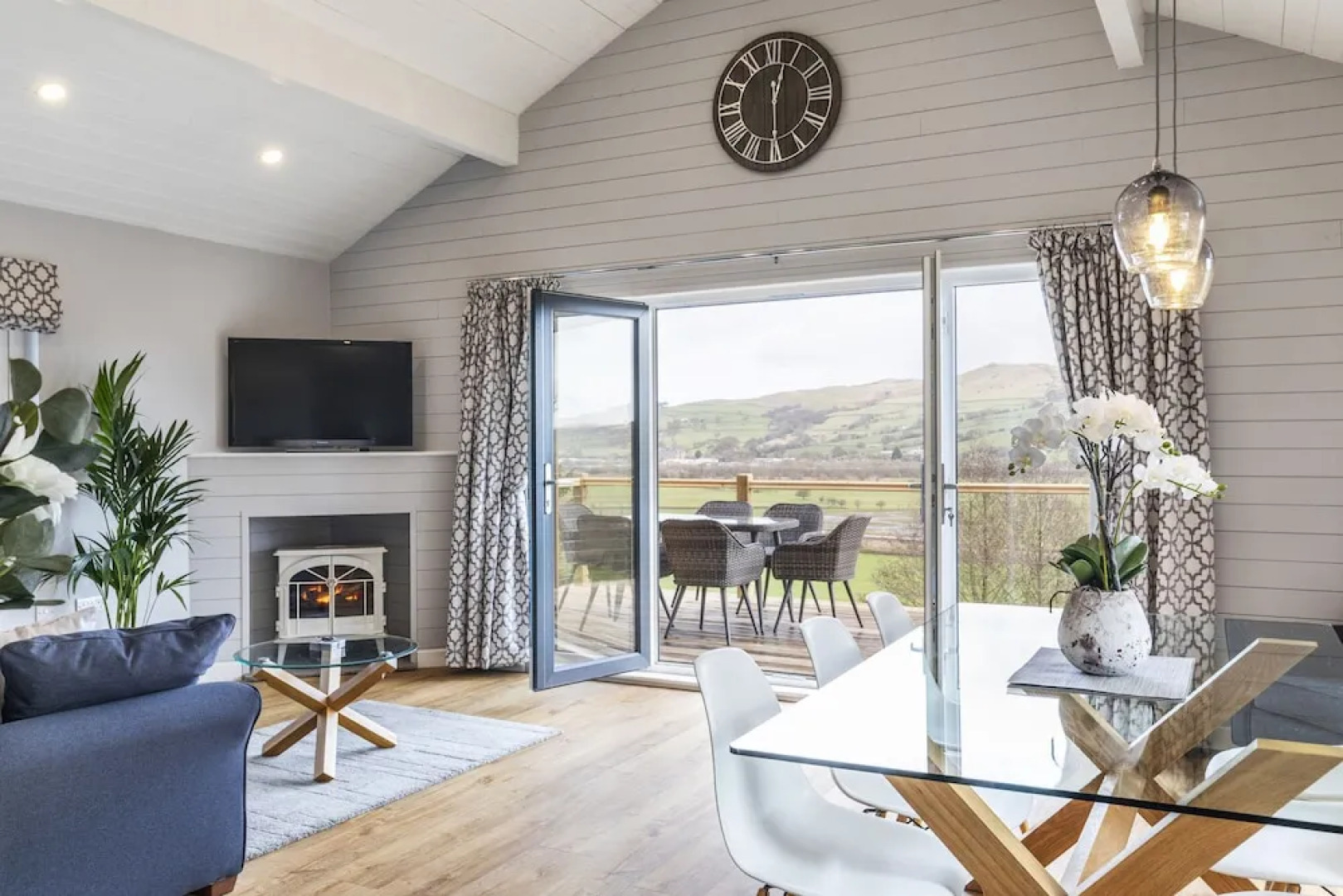 Throstle Nest Farm Lodges