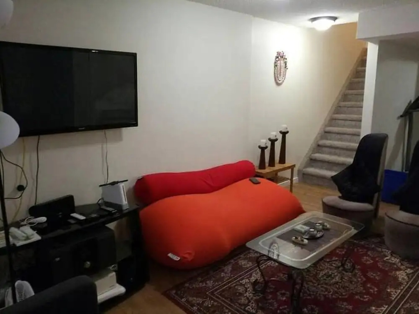 Beautiful Furnished Basement Suite In Airdrie