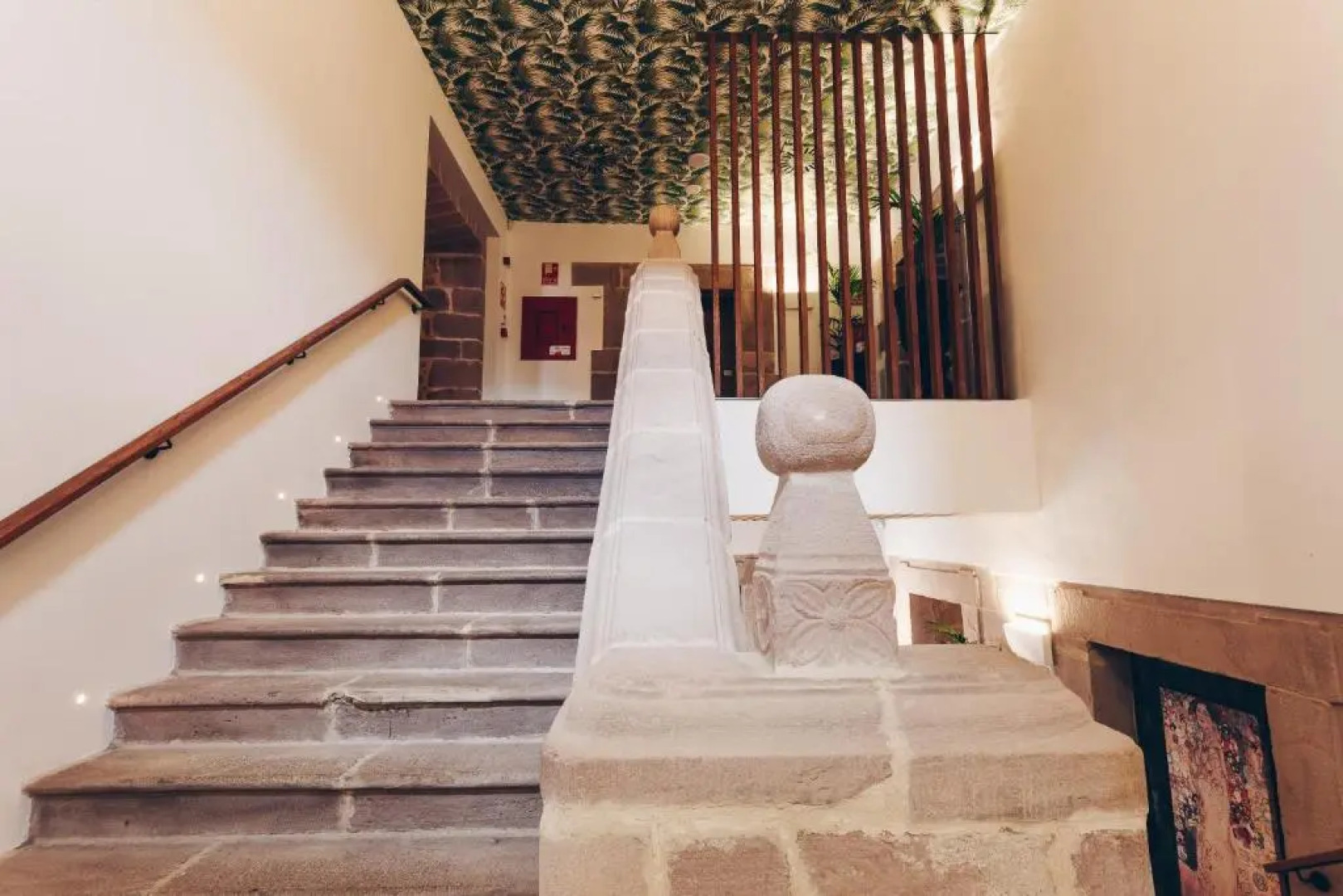 Arha Casona de Carmona (Antiguo Parador de Carmona-Cantabria)