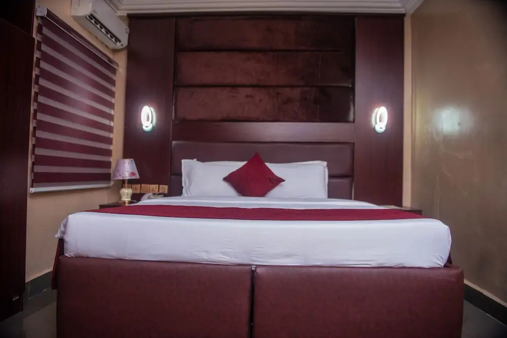 Delano Hotel And Suites