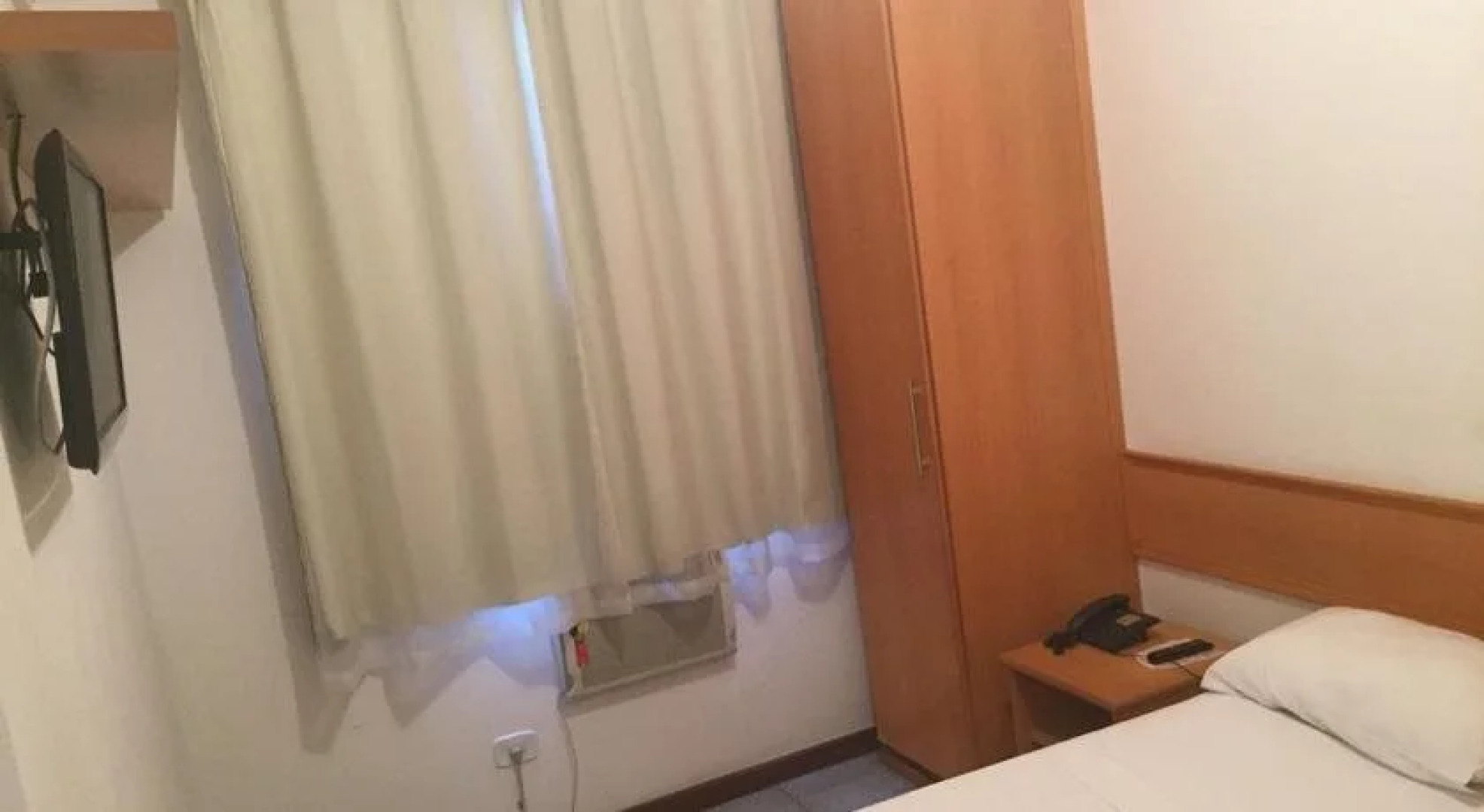 Jardim de Allah Flat Service