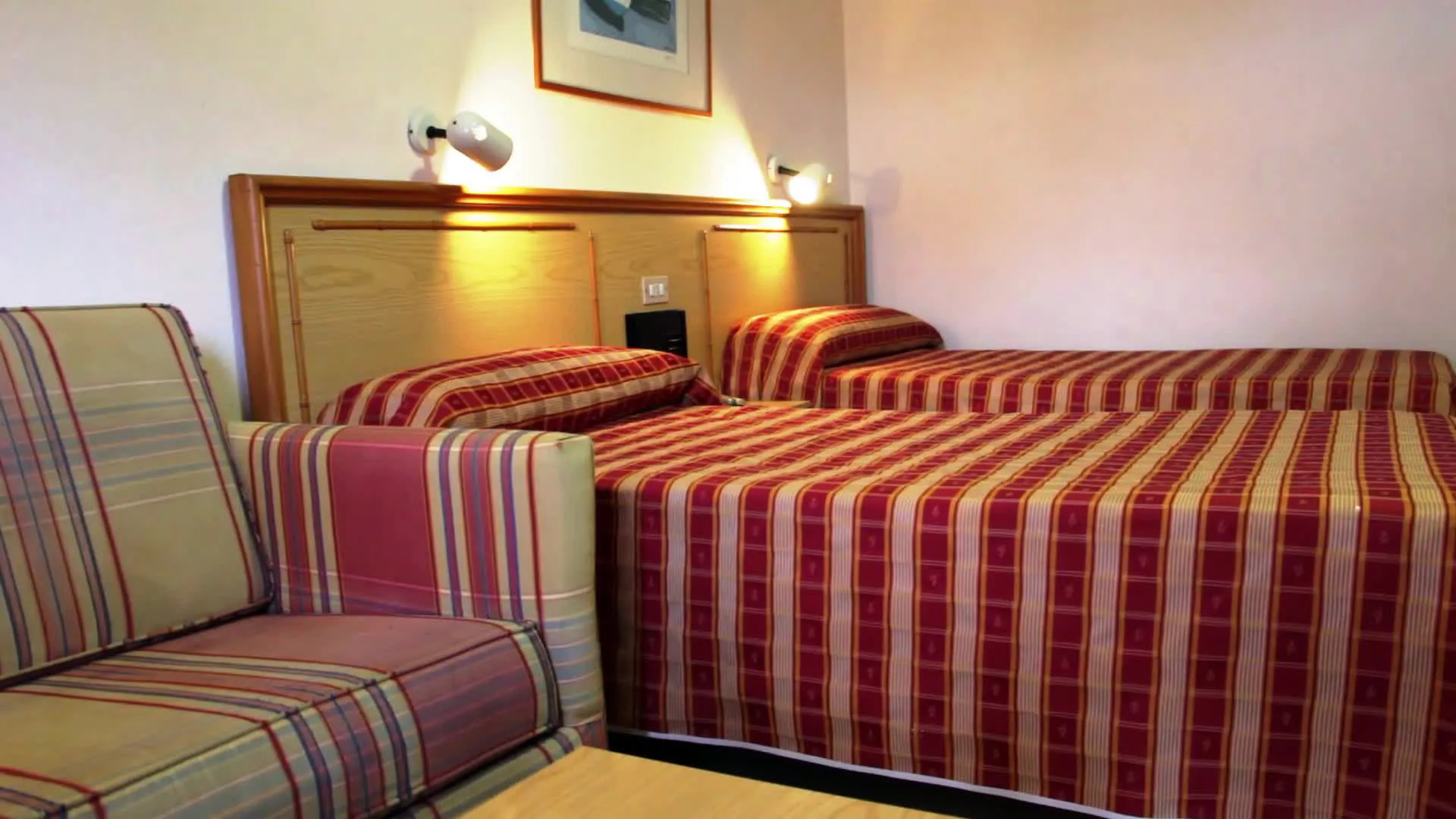 Apartamentos Be Smart Florida Plaza