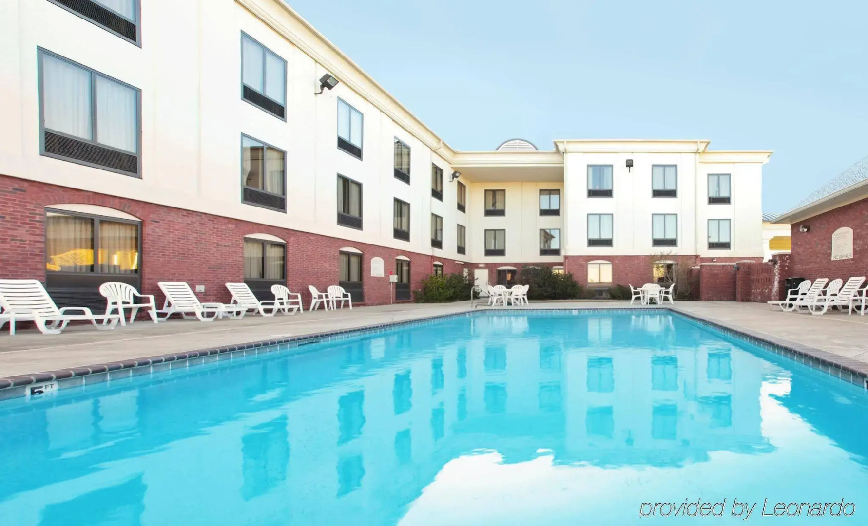 Holiday Inn Express Hotel & Suites Pine Bluff / Pines Mall by IHG