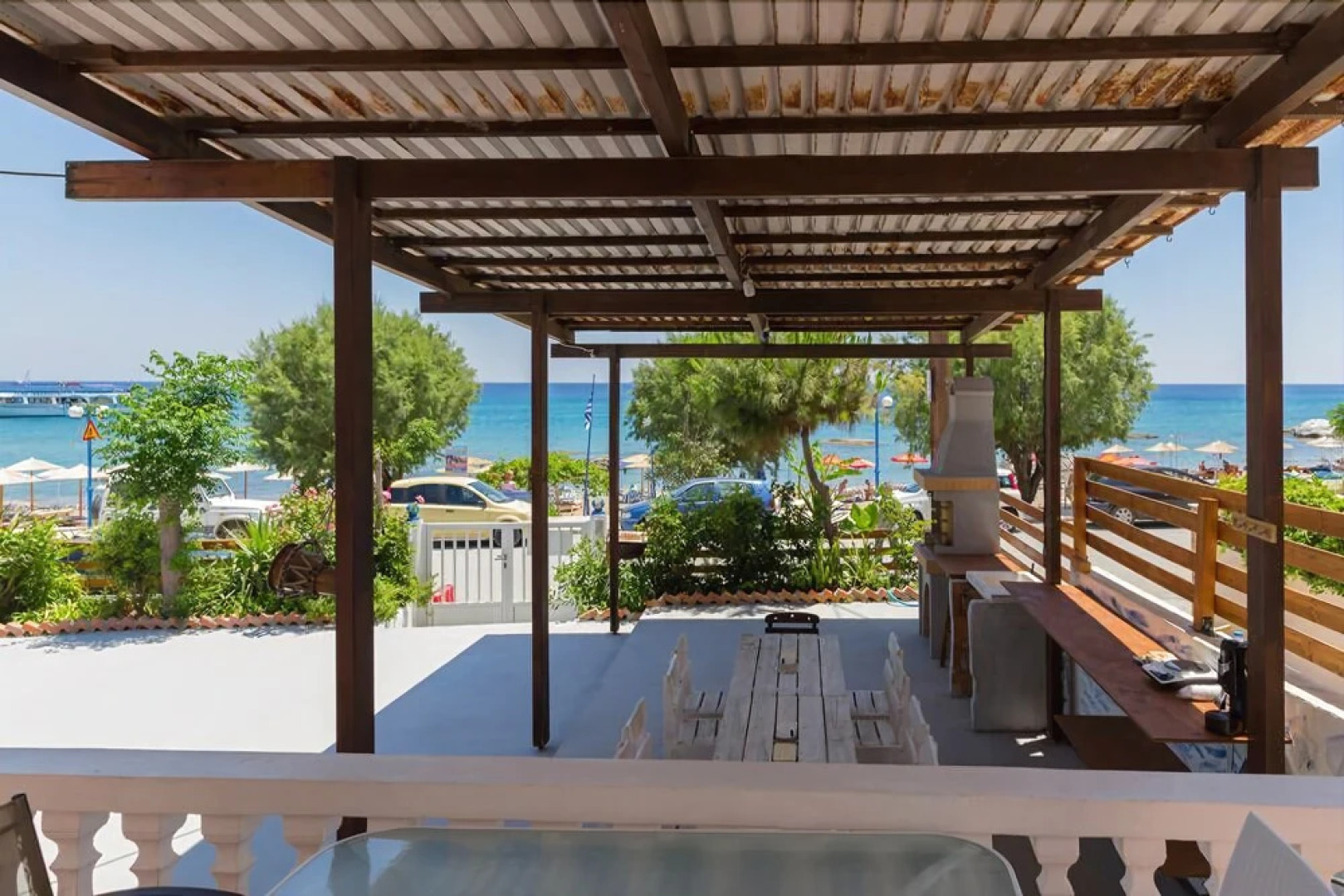 George Apartments Stegna