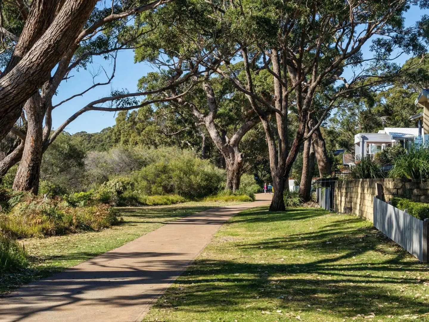 On The Beach at Vincentia 4pm Check Out Sundays