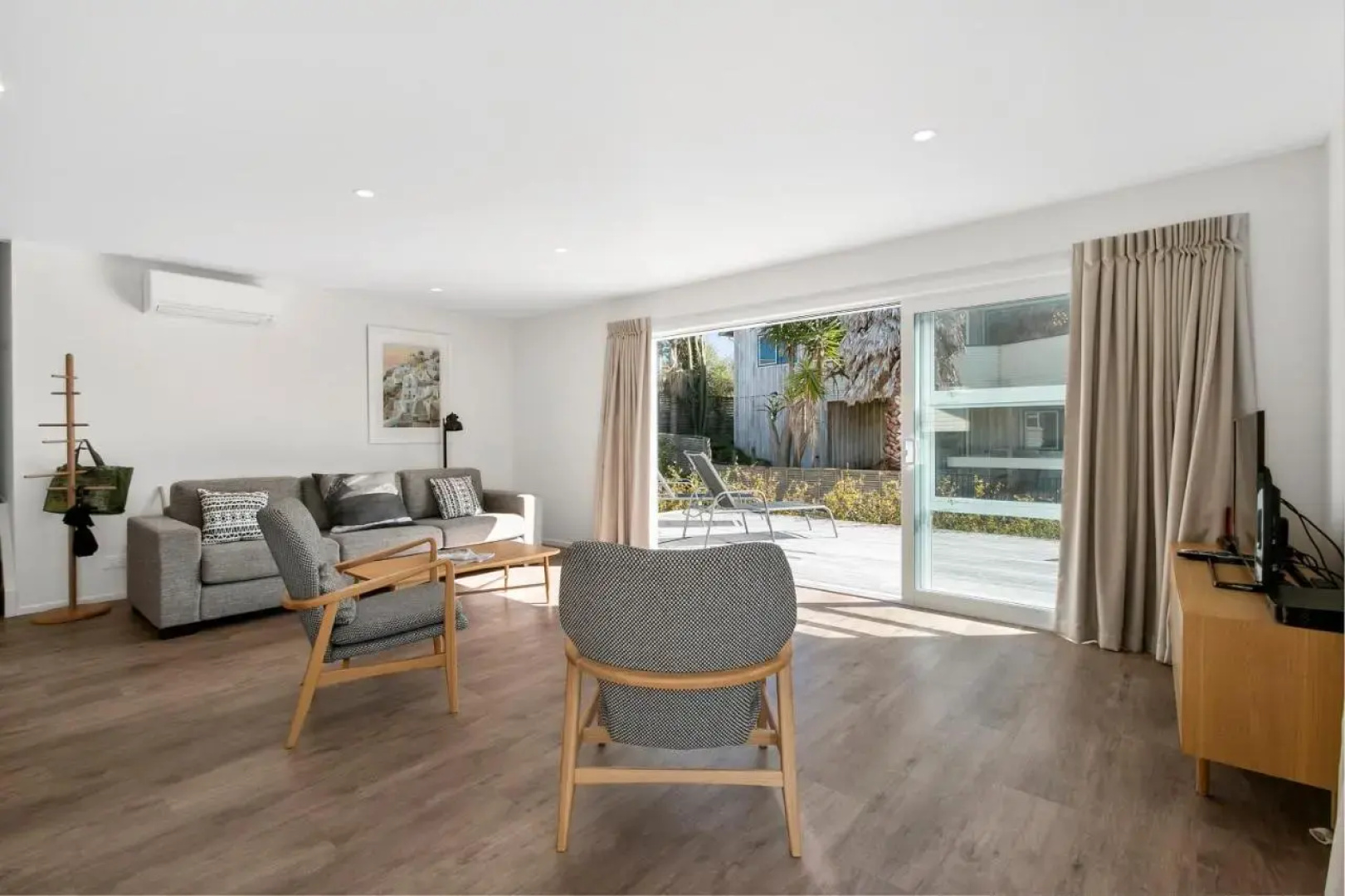 The Waihi Beach House - Waihi Beach Holiday Home