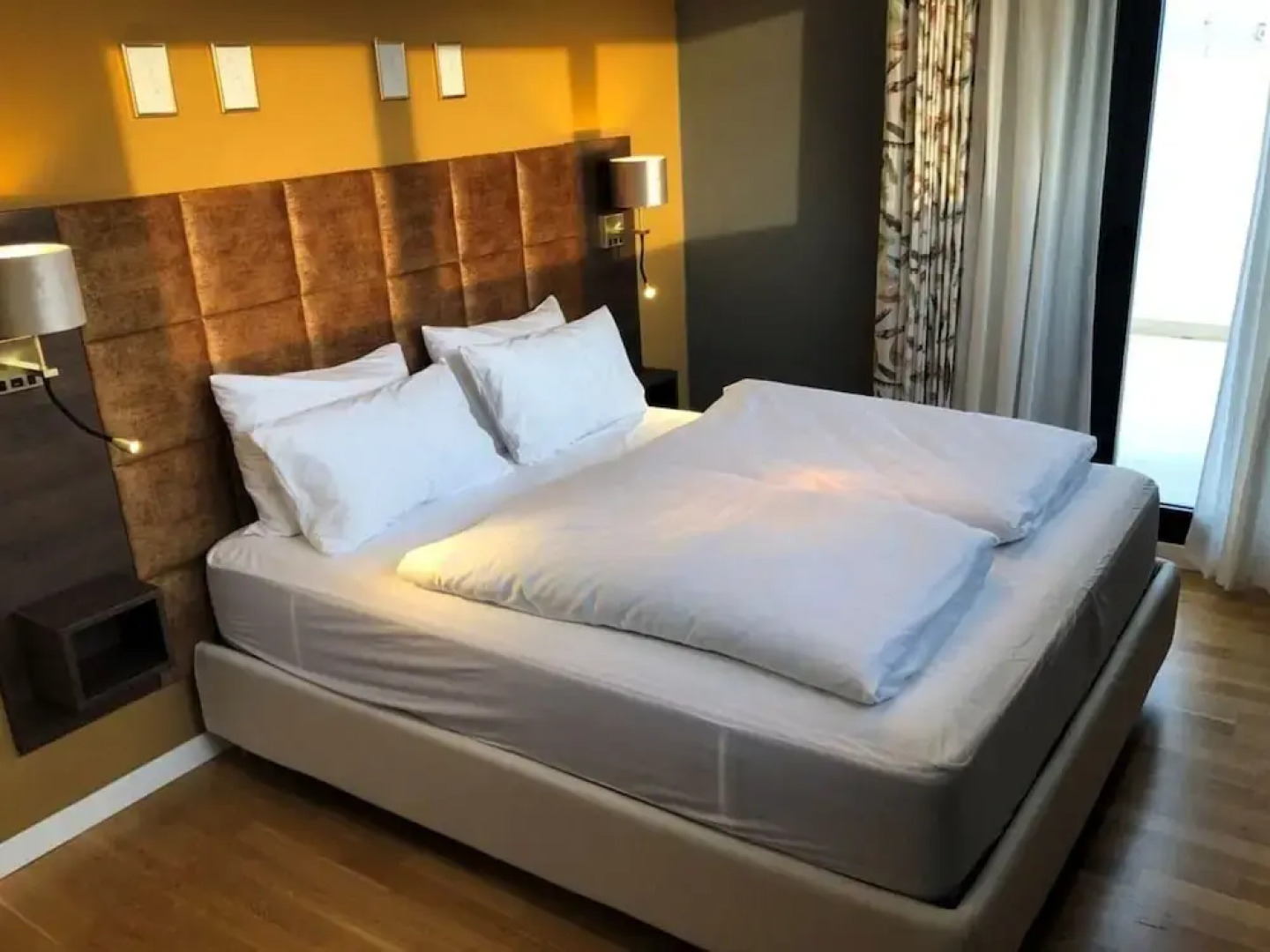 Scenic Villa With Heated Pool