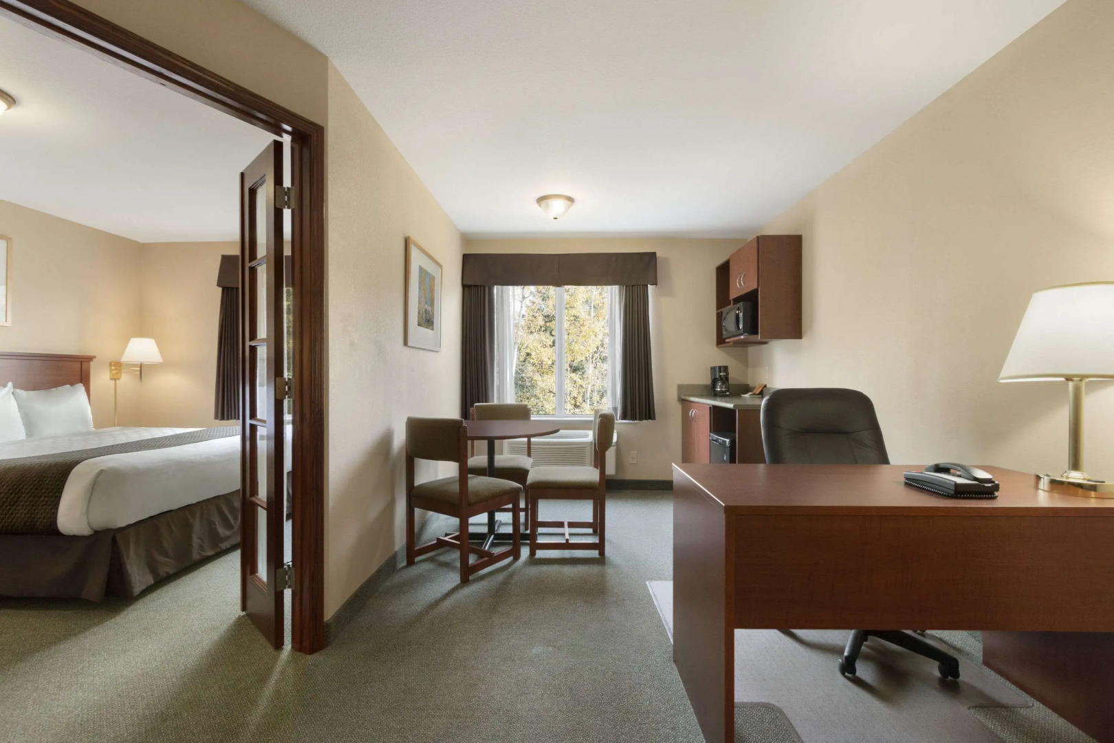 Days Inn by Wyndham Thunder Bay North