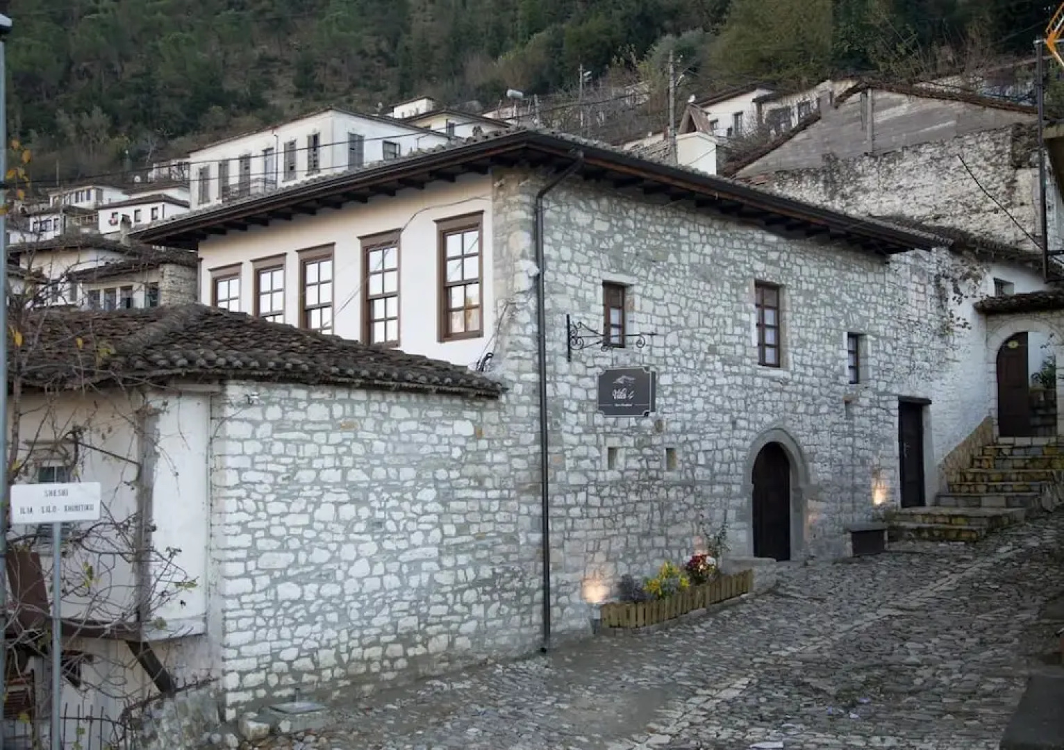 Villa 4 Bed & Breakfast