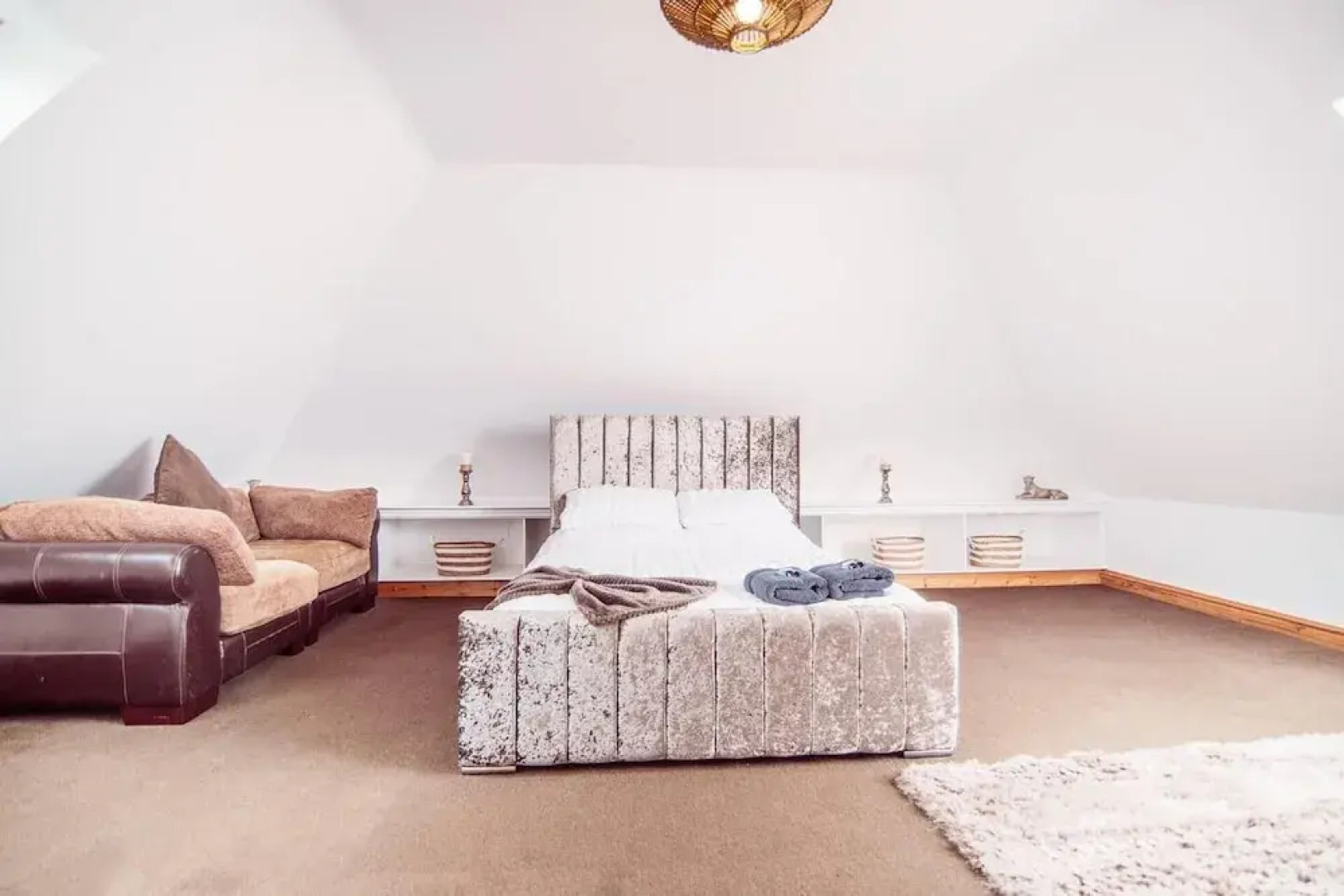 Threeways Retreat With Heated Swimming Pool