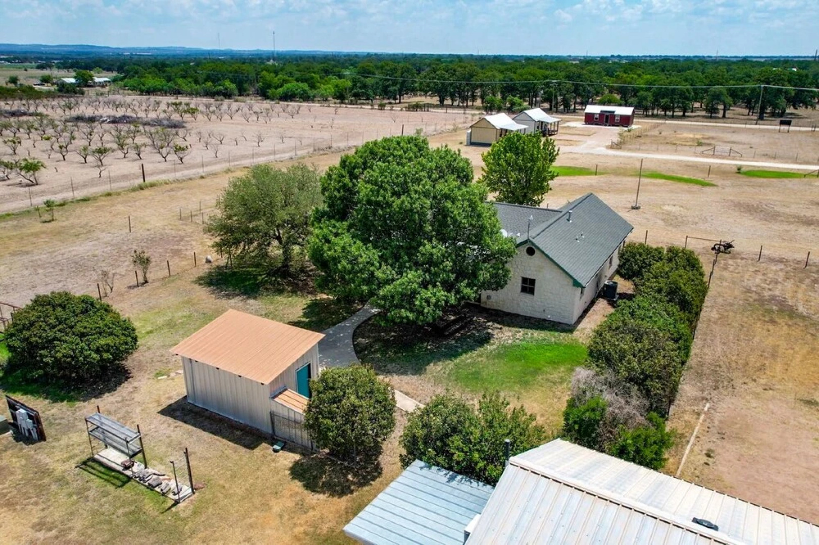 Cozy Cabin in the Heart of 290 Wine Trail