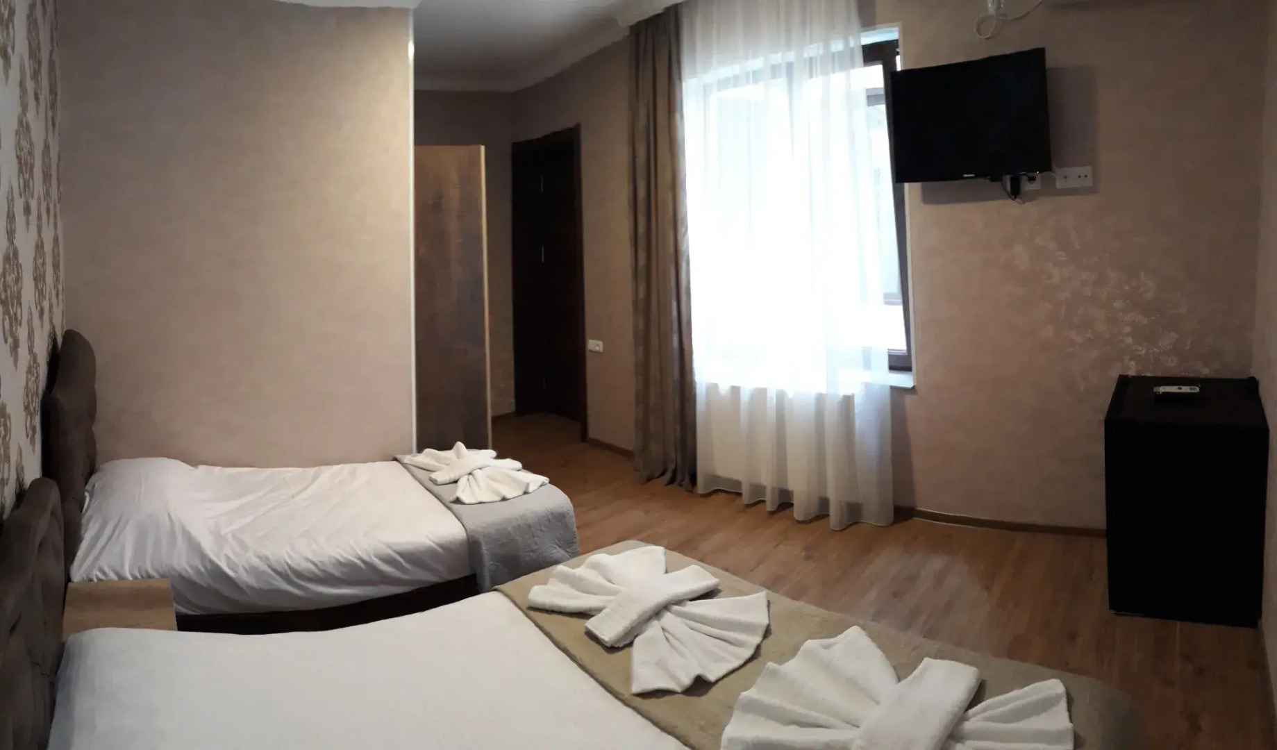 Отель «Лотос»