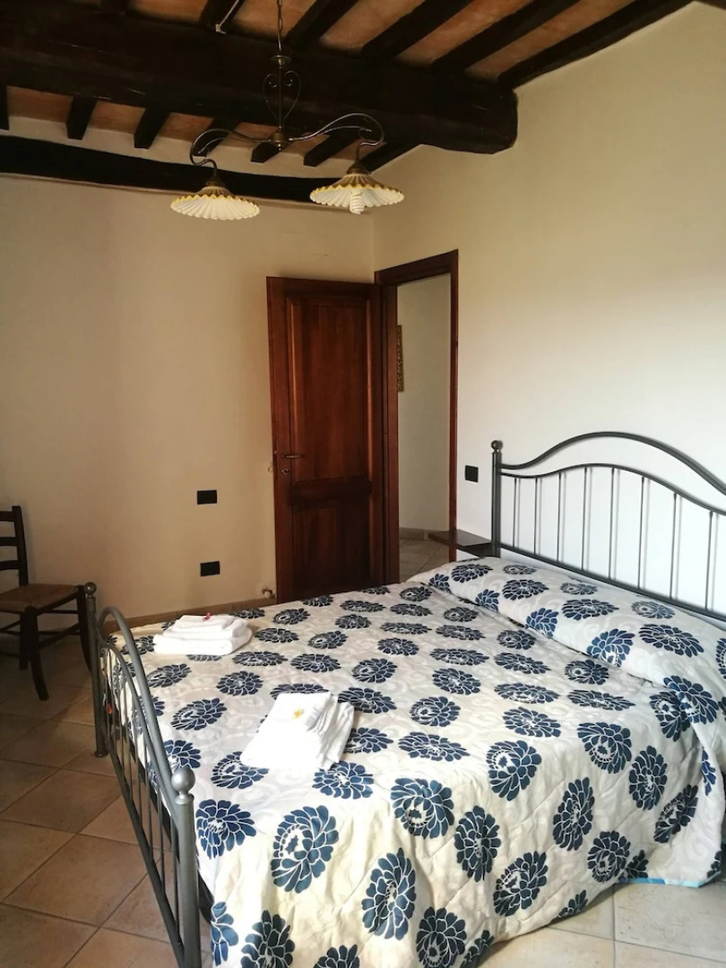 Portion of a Farmhouse With 30 Beds - 4 Apartments and 2 Rooms