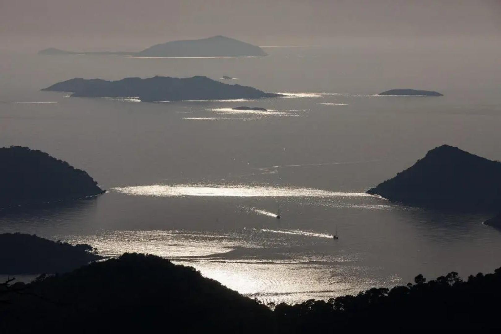 Apartments Malo Lago