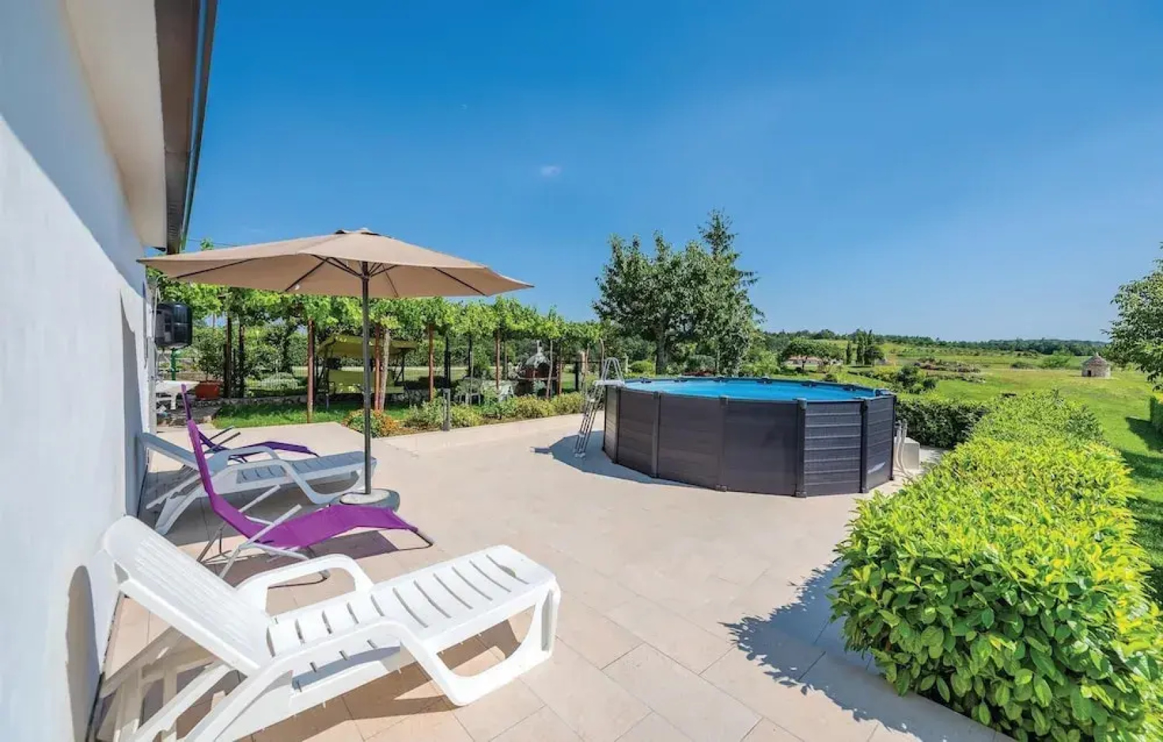 Beautiful Home in Pican With Wifi and 2 Bedrooms