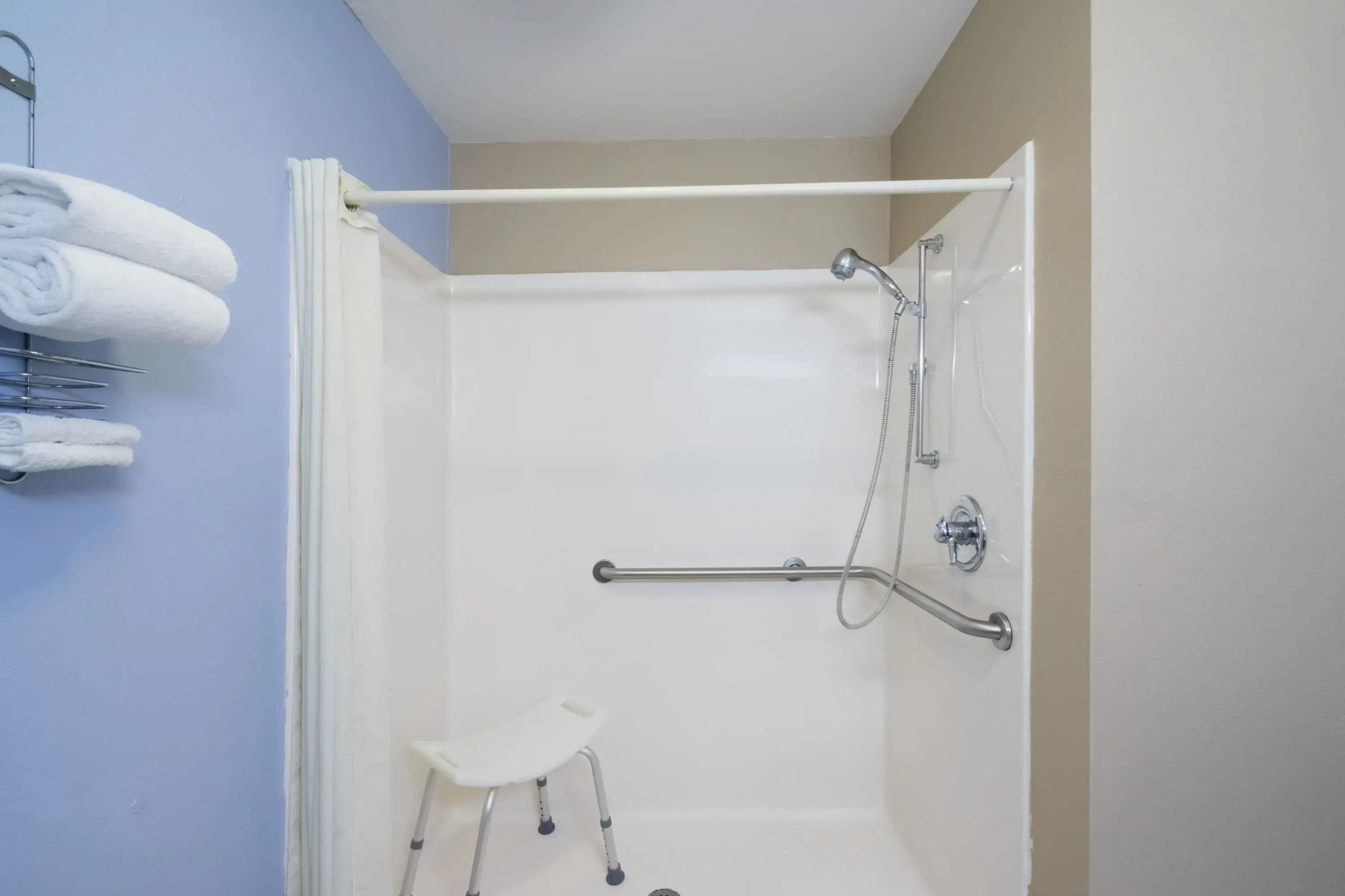 Super 8 by Wyndham Calvert City Kentucky Lake Area