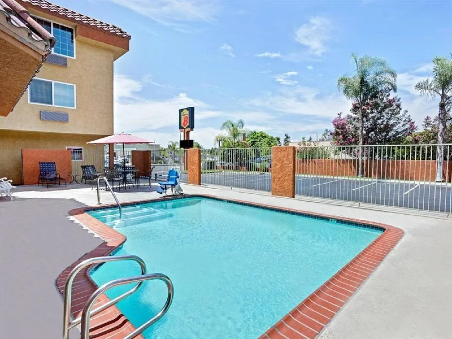 Super 8 By Wyndham Cypress Buena Park Area