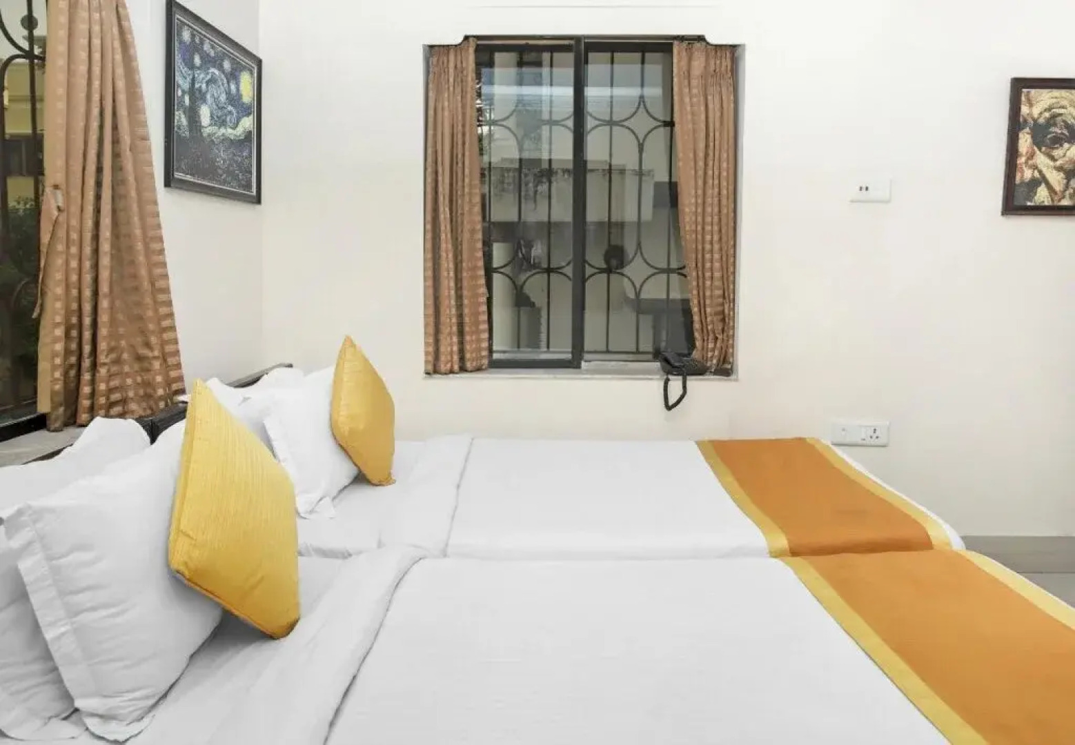 OYO 1220 Casa Broadway