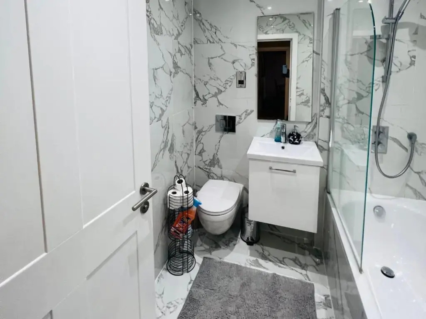 Sunset Shore, City Centre, 2 Bed Apt, Free Parking