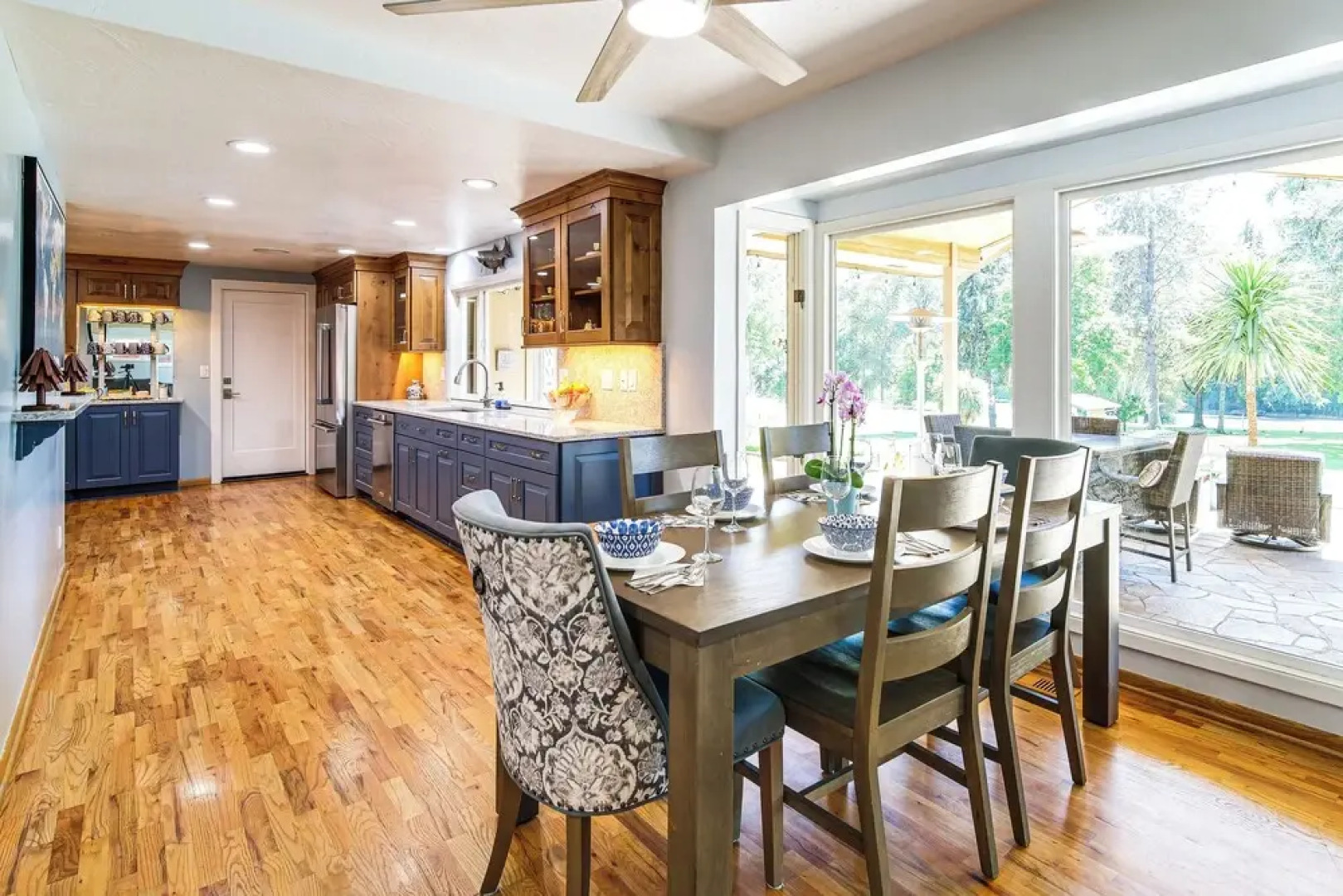 Lovely Riverfront Grants Pass Home: Pool & Hot Tub