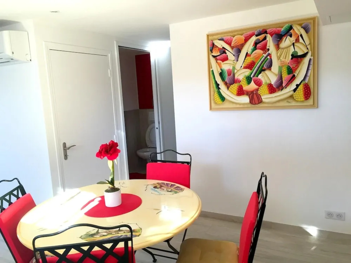 Studio in Vence, With Wonderful City View, Private Pool, Enclosed Gard