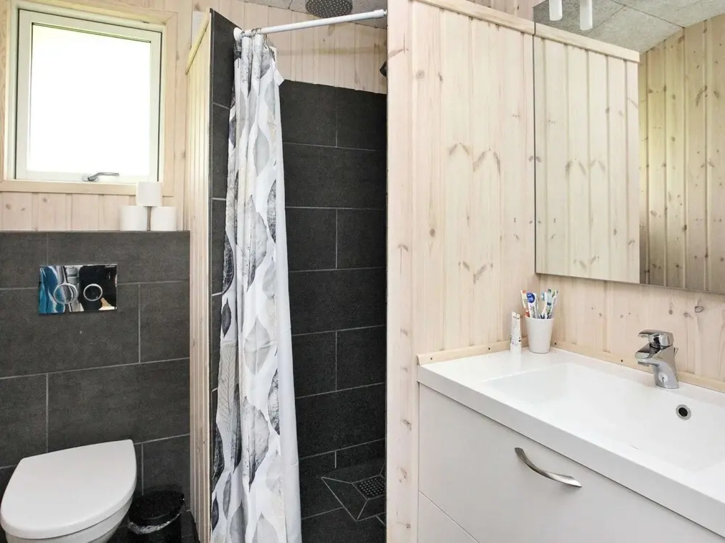 Spacious Holiday Home in Højslev near Sea