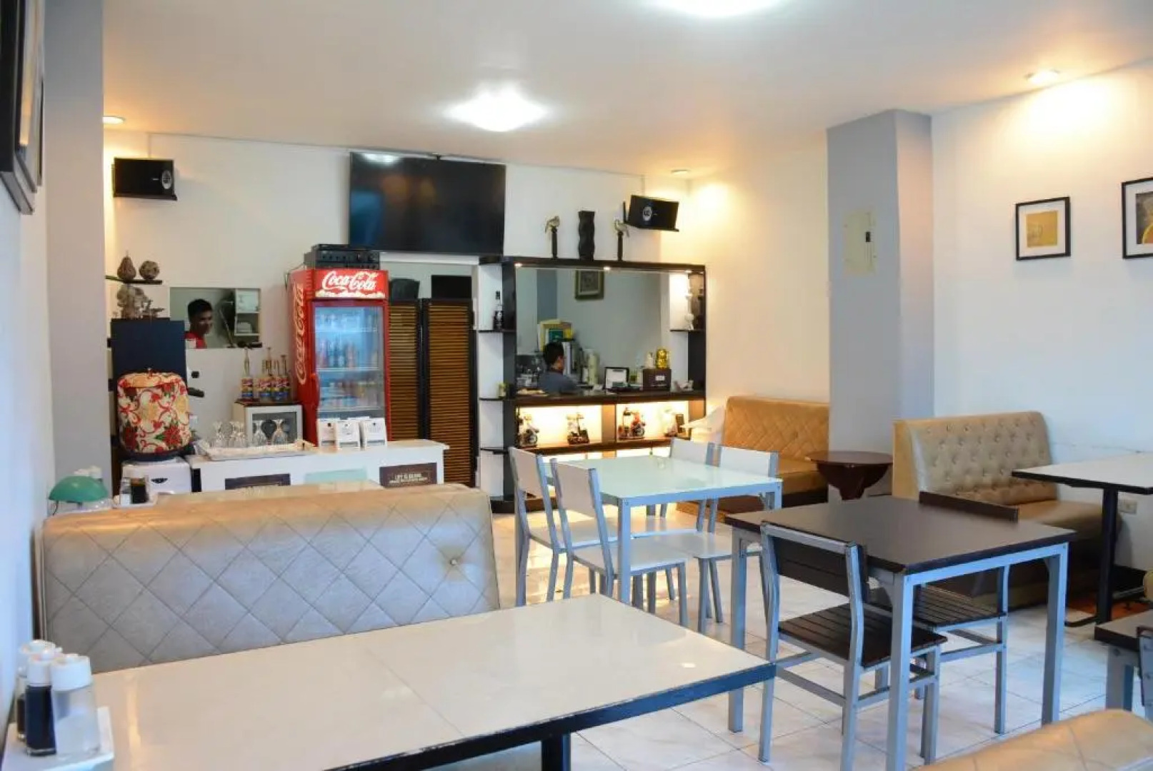 Siayan Travellers Inn