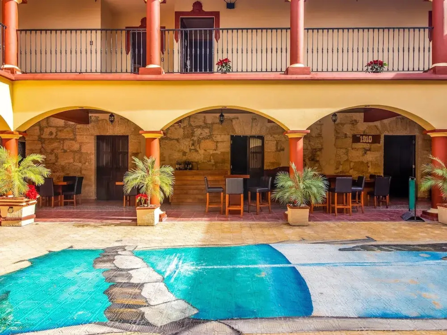 Zapata Hotel y Plaza