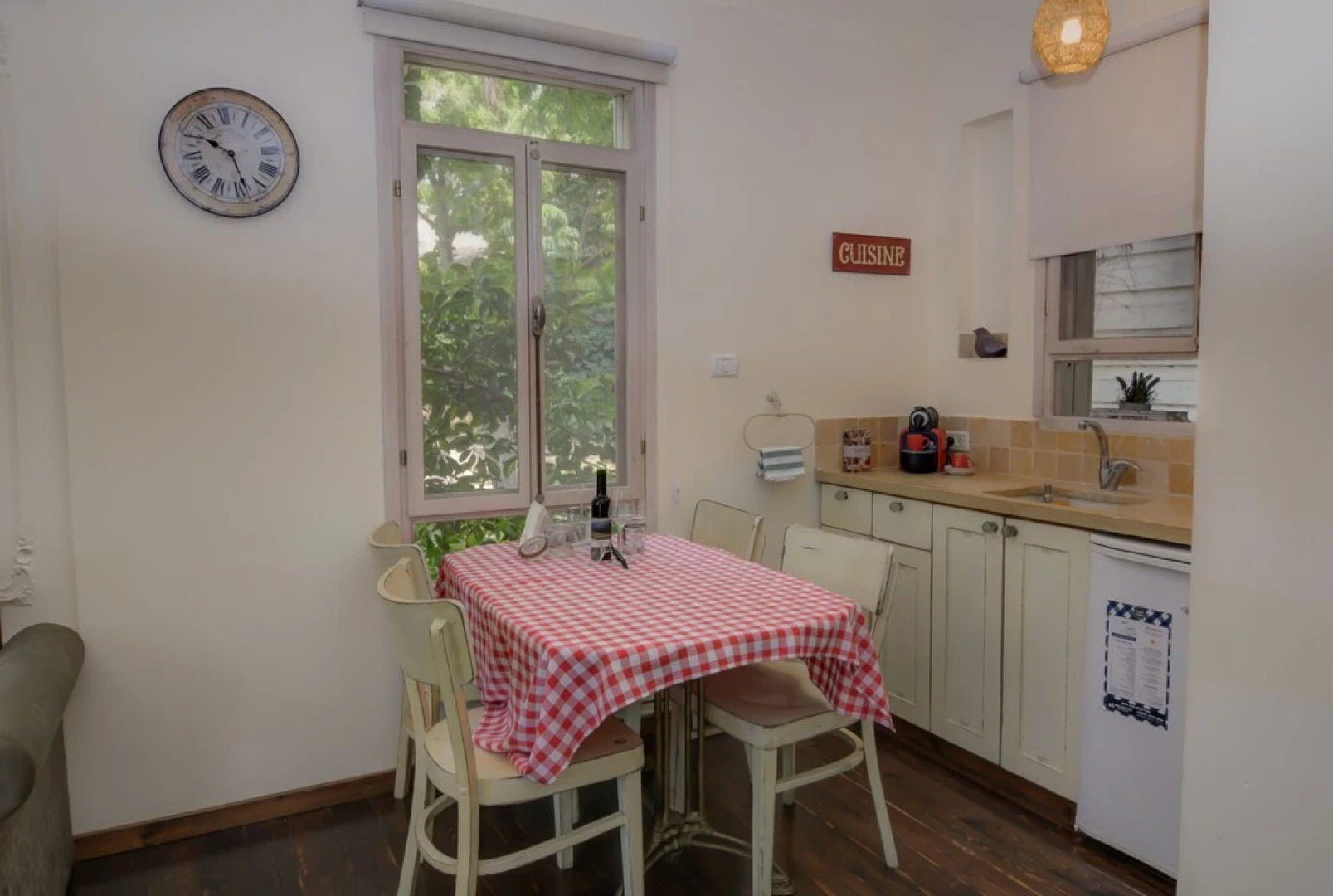 The White Cabins - Home